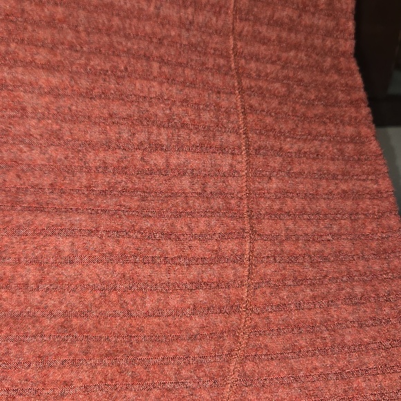 Emery Rose Rust Ribbed Sweater - Picture 4 of 5